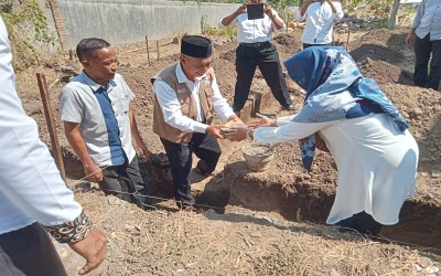 Peletakkan Batu Pertama Renovasi Pembangunan Masjid Pendidikan Ulil Al-Bab SMP Negeri 39 Jakarta
